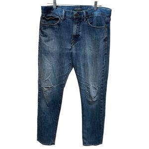 Lucky Brand men’s jeans 121 slim distressed size 34/33